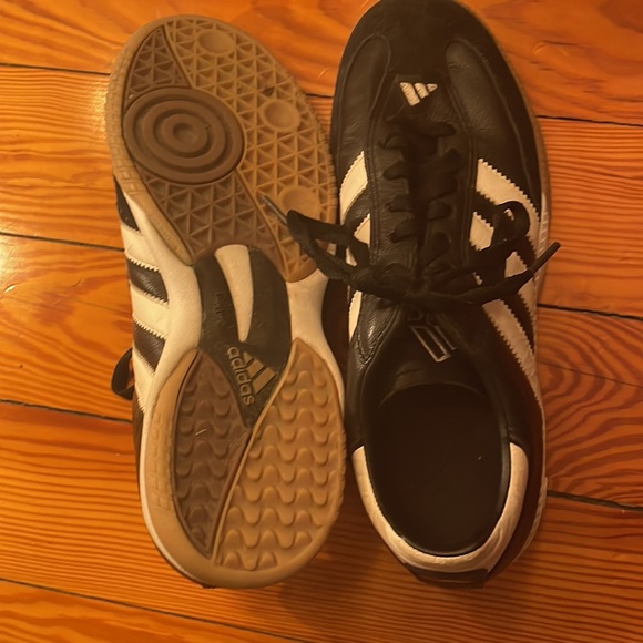 Adidas Black Samba sneakers - Picture 3 of 4